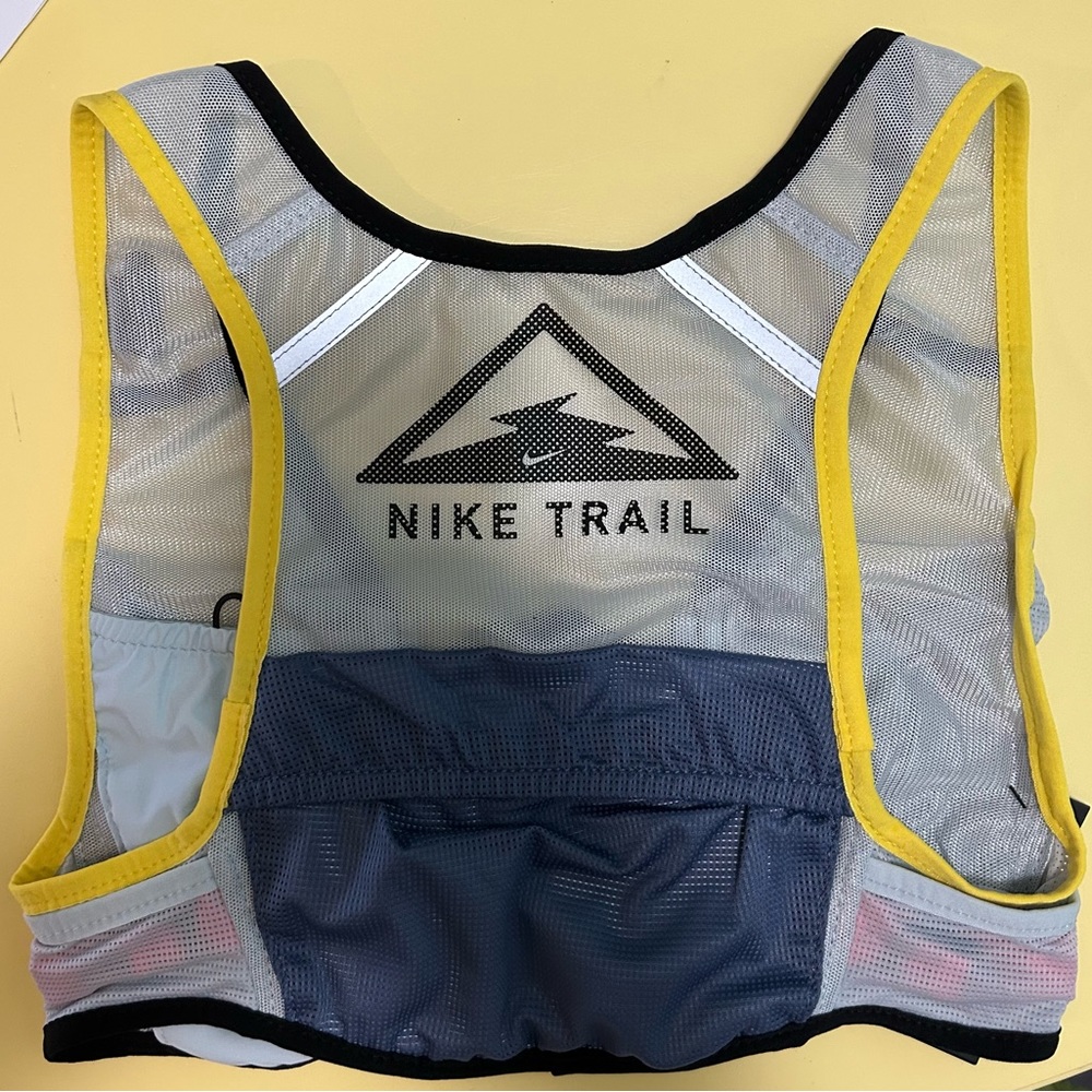 Nike Trail women’s vest, NWT (original price $85). Adjustable straps, 5 pockets